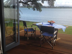 Absolute Waterfront Serenity Near Auckland